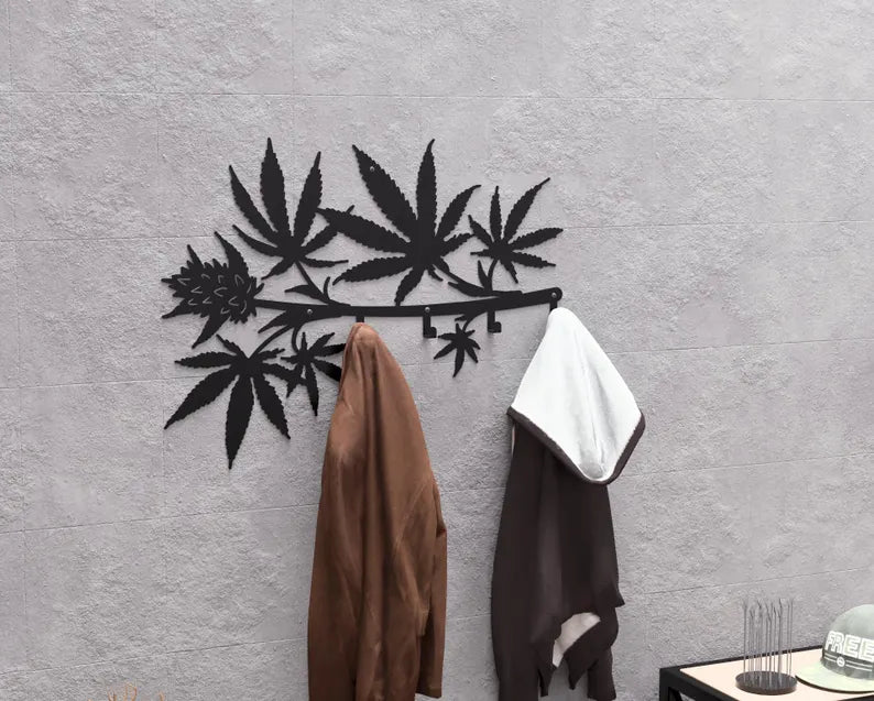Metalowy Wieszak Ścienny „Cannabis”